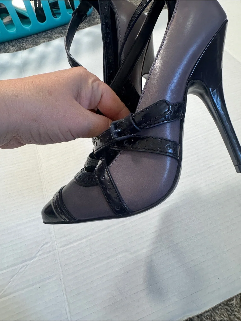 Tory Burch Judith Black Grey Leather Strappy Stiletto Heels Womens 6.5 Pointed